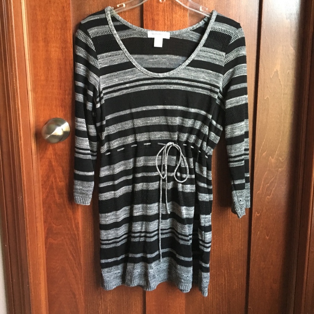 Long sleeve maternity top
